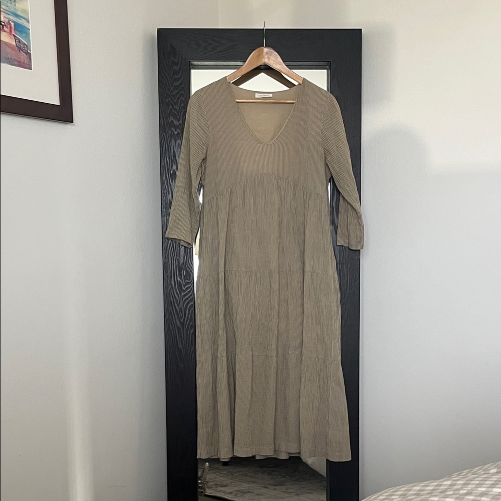 Neuflora Dress Size Small Green and Beige Stripe
